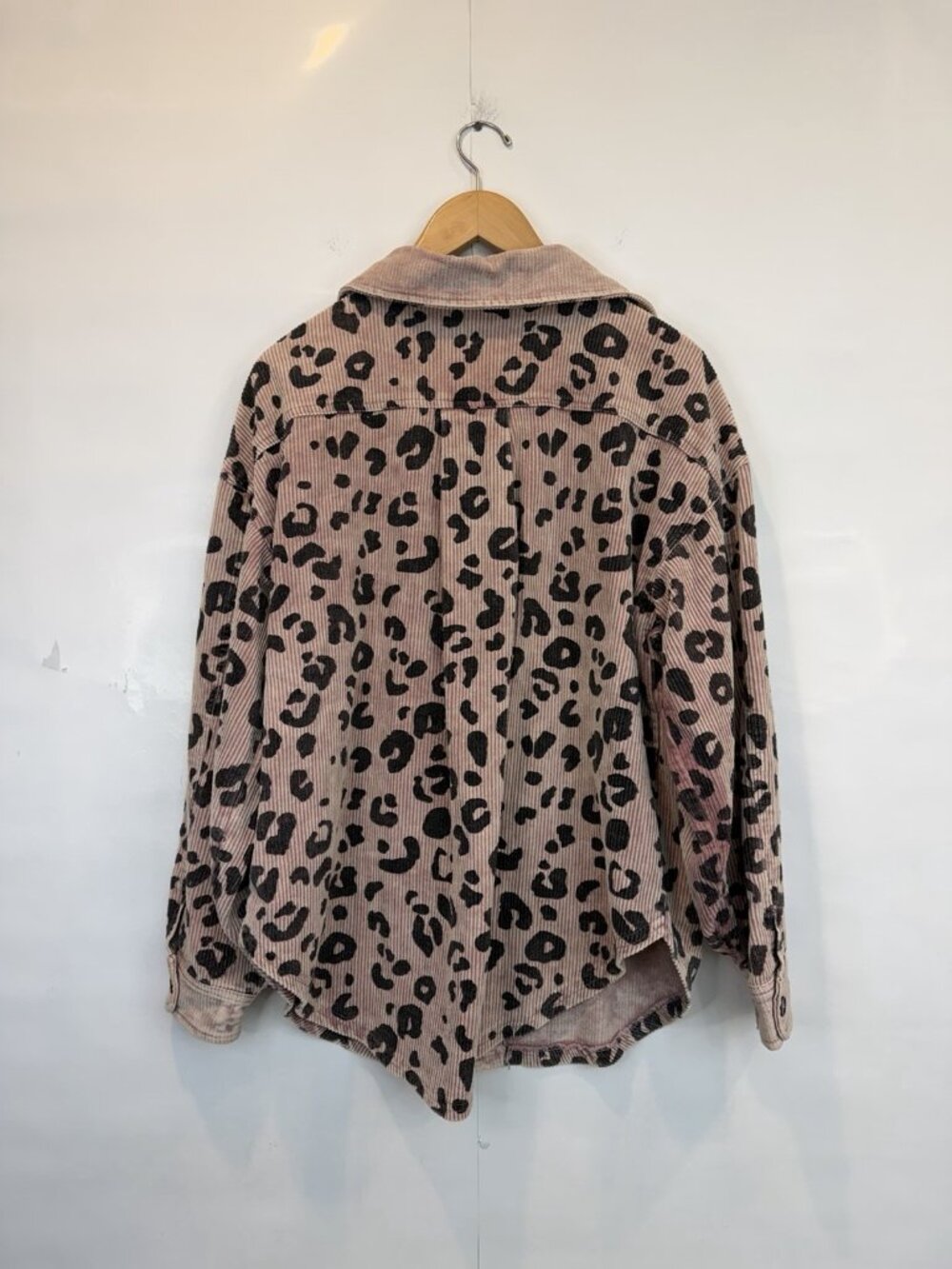 BiBi Women's Leopard Print Corduroy Shacket Oversized Vintage Pink Wash Small - Picture 3 of 6
